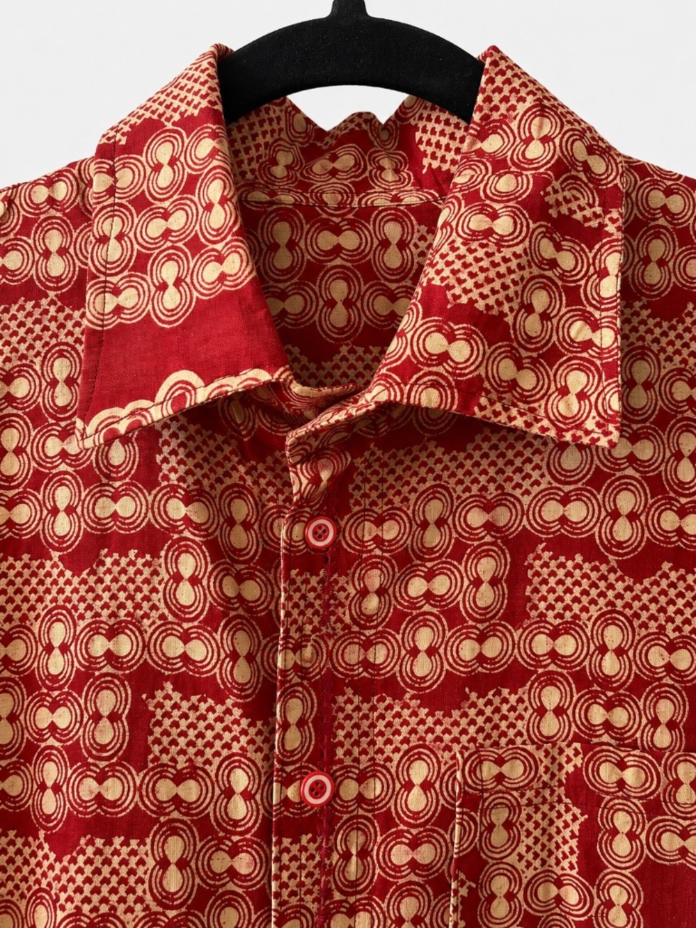 Red & Cream Retro Geometric Button-Up Shirt